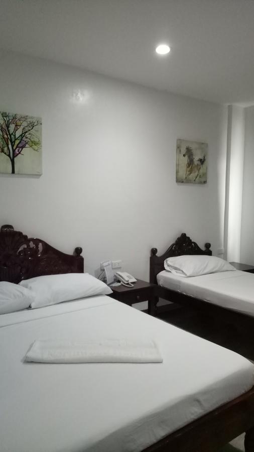 Northwood Hotel Alaminos Esterno foto