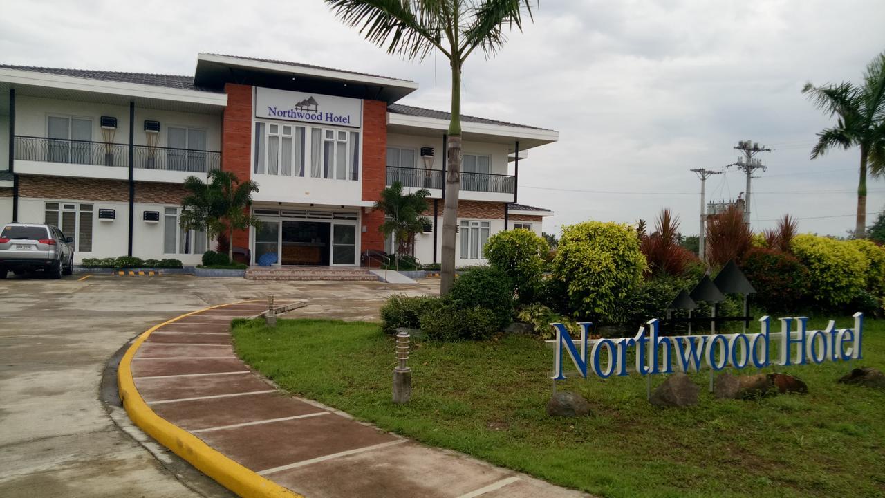 Northwood Hotel Alaminos Esterno foto