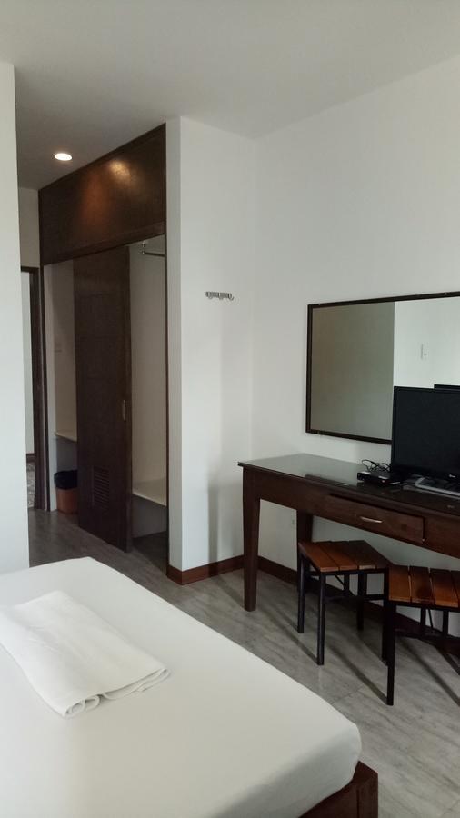 Northwood Hotel Alaminos Esterno foto