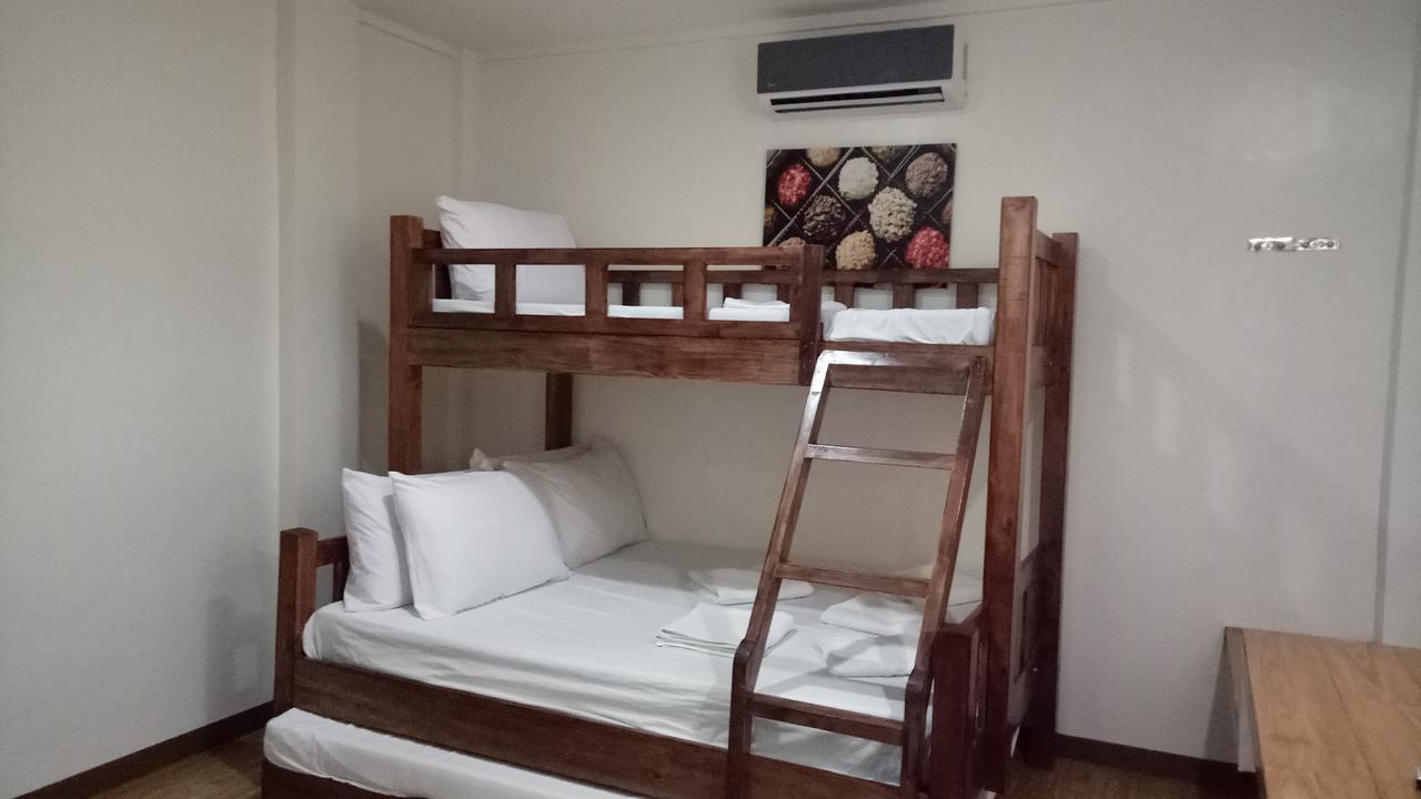 Northwood Hotel Alaminos Esterno foto