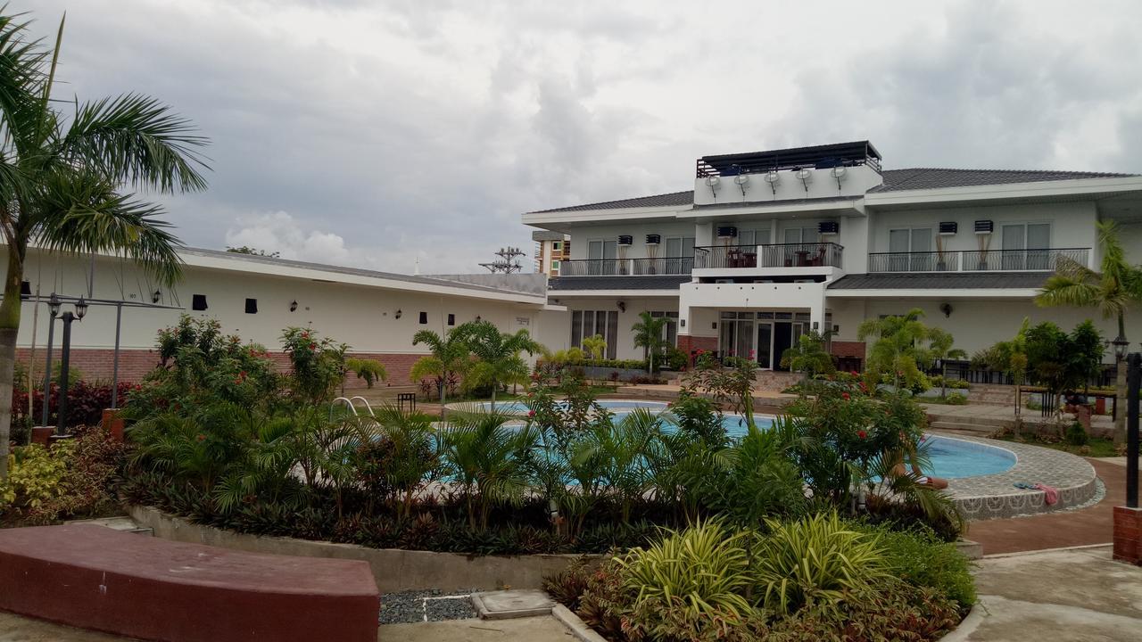 Northwood Hotel Alaminos Esterno foto