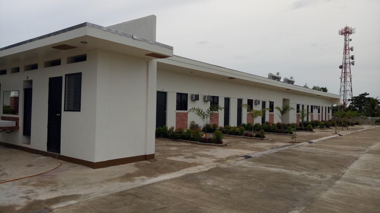 Northwood Hotel Alaminos Esterno foto